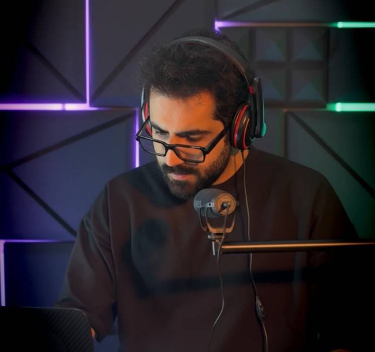 گروه همخوانی شهرراز تک جنسیتی نیست